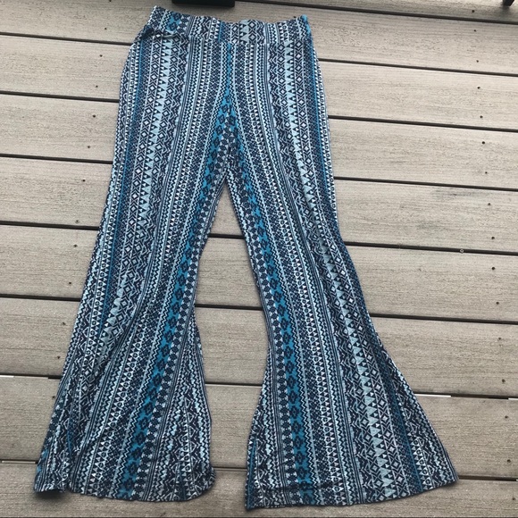 Mossimo Supply Co. Pants - Mossimo Blue Printed Fitted Flared Pants 5/$25